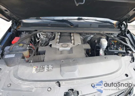 2018 Cadillac Escalade Esv Premium Luxury z USA, uszkodzony, nr VIN 1GYS4JKJ4JR233864